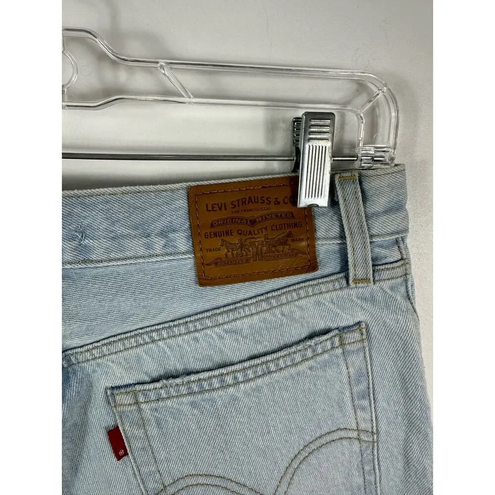 Levis' Premium Wedgie Short Button Fly Light Wash Cut Off Size 28 - Picture 11 of 11